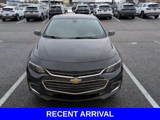 2018 Chevrolet Malibu Vehicle Photo in Merrillville, IN 46410