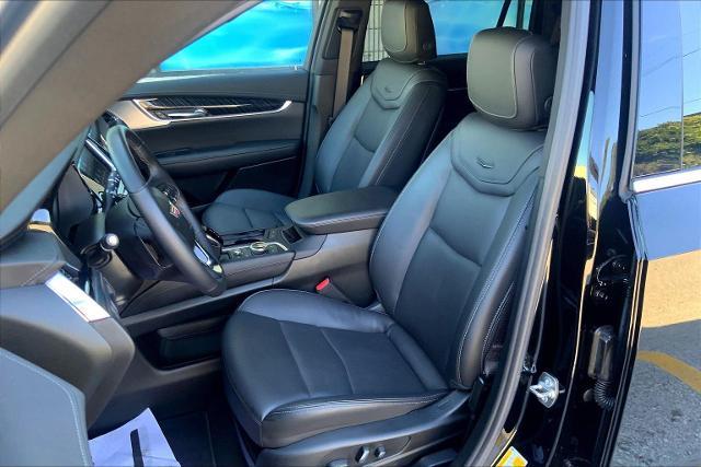 2025 Cadillac XT6 Vehicle Photo in KANSAS CITY, MO 64114-4545