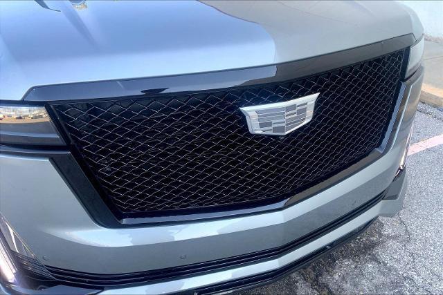 2023 Cadillac Escalade ESV Vehicle Photo in KANSAS CITY, MO 64114-4545
