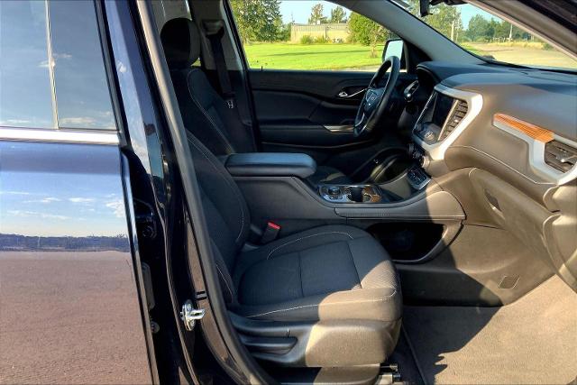 2022 GMC Acadia Vehicle Photo in TOPEKA, KS 66609-0000