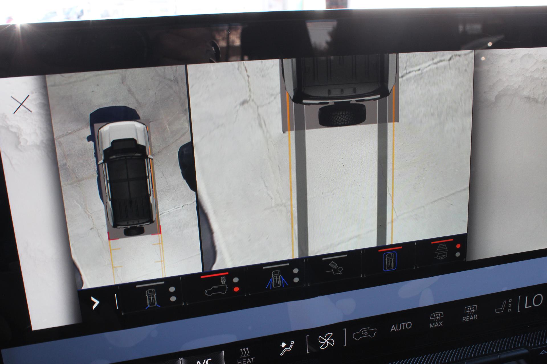 2025 GMC HUMMER EV SUV Vehicle Photo in AURORA, CO 80012-4011