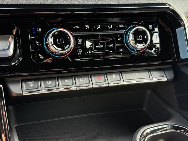 2025 GMC Sierra 2500 HD Vehicle Photo in COLUMBIA, MO 65203-3903