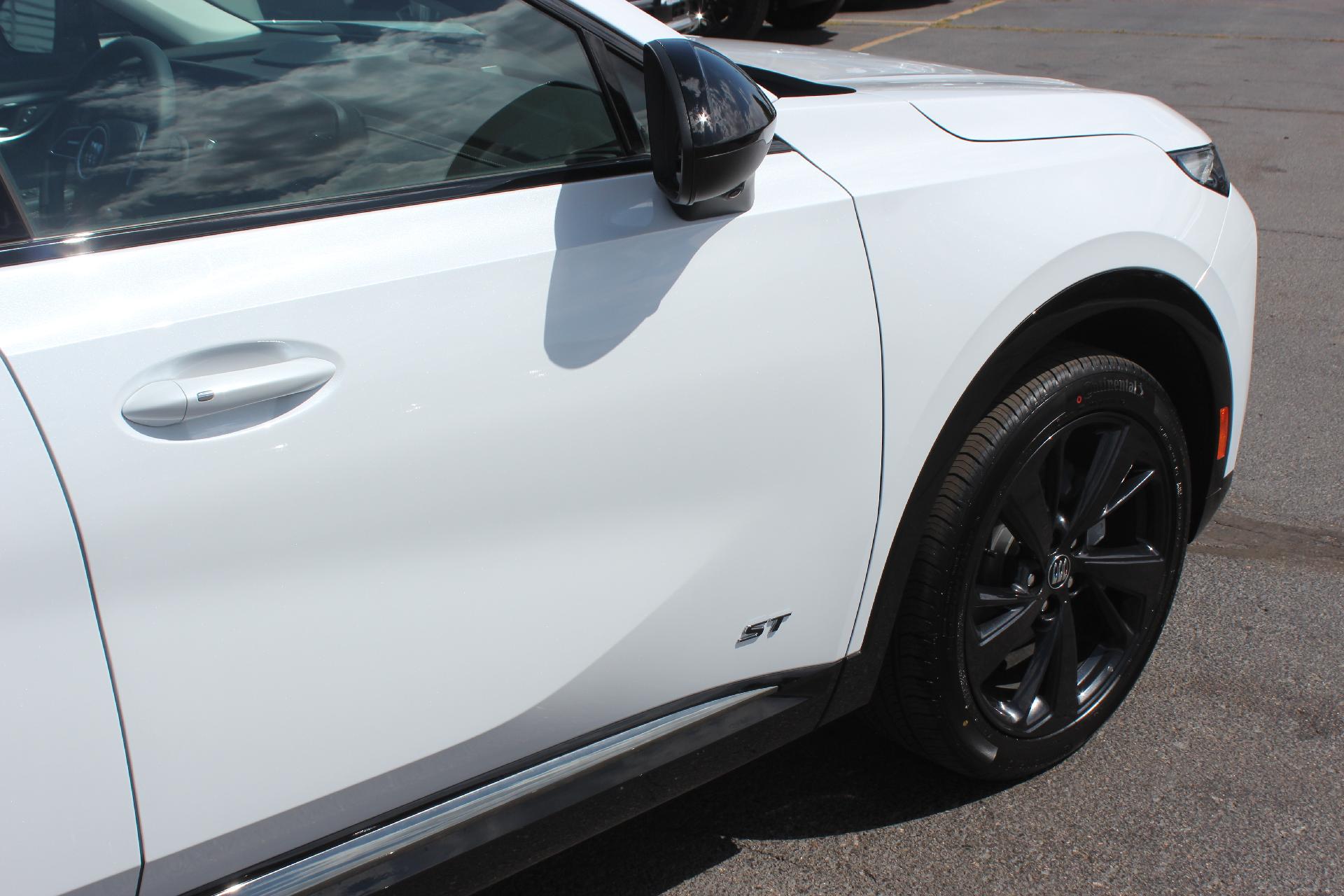 2025 Buick Envision Vehicle Photo in AURORA, CO 80012-4011