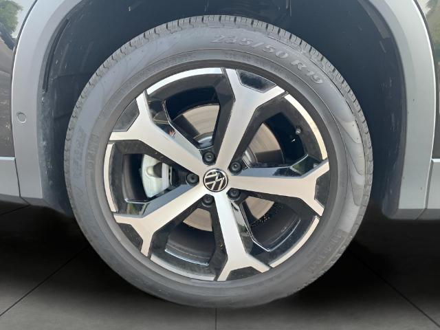 2025 Volkswagen Tiguan Vehicle Photo in Oshkosh, WI 54904