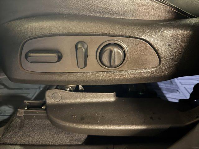 2022 GMC Terrain Vehicle Photo in LEOMINSTER, MA 01453-2952