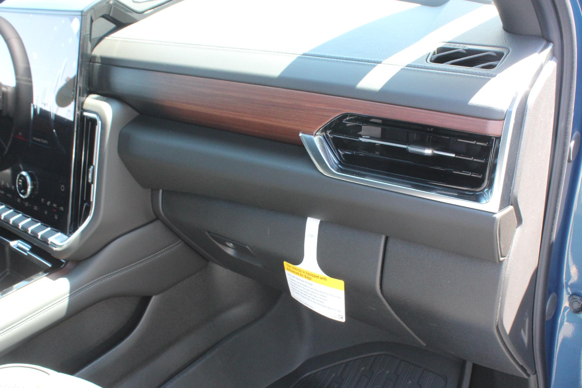 2025 GMC Yukon Vehicle Photo in AURORA, CO 80012-4011