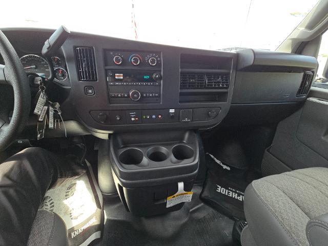 2025 Chevrolet Express Commercial Cutaway Vehicle Photo in INDEPENDENCE, MO 64055-1314