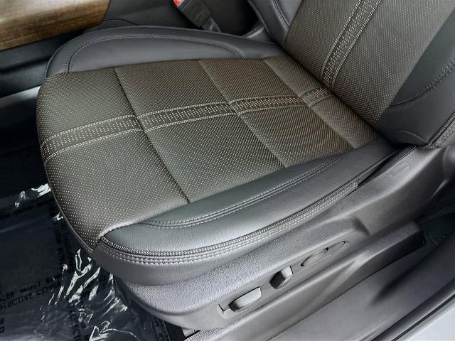 2025 Chevrolet Silverado 3500 HD Vehicle Photo in PUYALLUP, WA 98371-4149