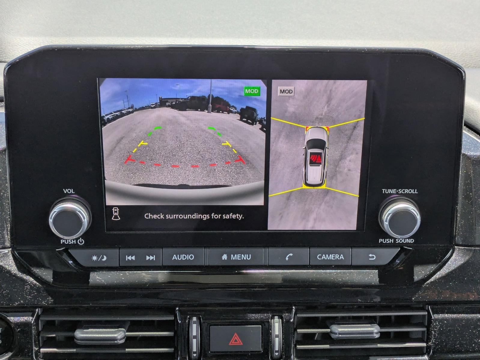 2025 Nissan Pathfinder Vehicle Photo in Seguin, TX 78155