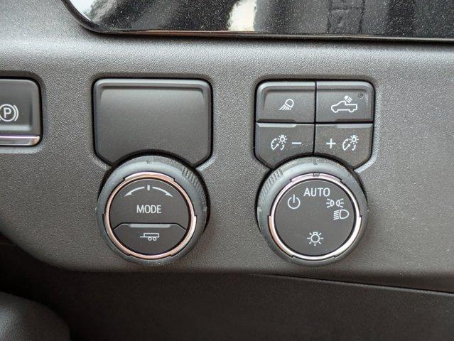 2025 Chevrolet Silverado 1500 Vehicle Photo in BRUNSWICK, GA 31525-1881