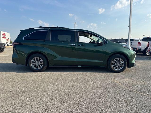 2025 Toyota Sienna Vehicle Photo in Jonesboro, AR 72404