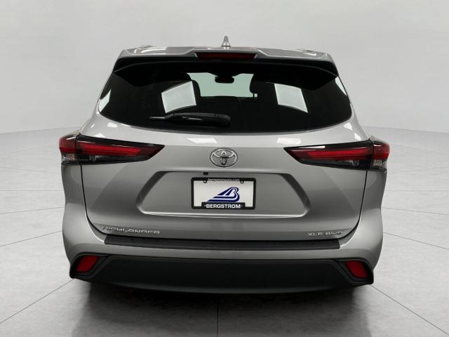 2024 Toyota Highlander Vehicle Photo in Appleton, WI 54913