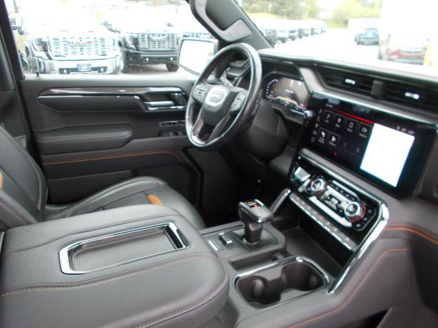 2022 GMC Sierra 1500 Vehicle Photo in LOWELL, MA 01852-4336