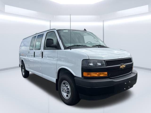 2025 Chevrolet Express Cargo 2500 Vehicle Photo in SAINT CLAIRSVILLE, OH 43950-8512
