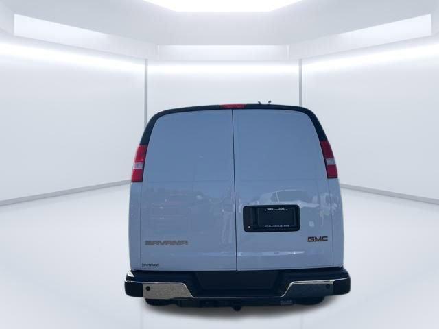 2025 GMC Savana Cargo 3500 Vehicle Photo in SAINT CLAIRSVILLE, OH 43950-8512