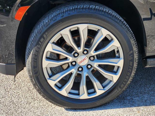2021 GMC Yukon Vehicle Photo in DENTON, TX 76210-9321