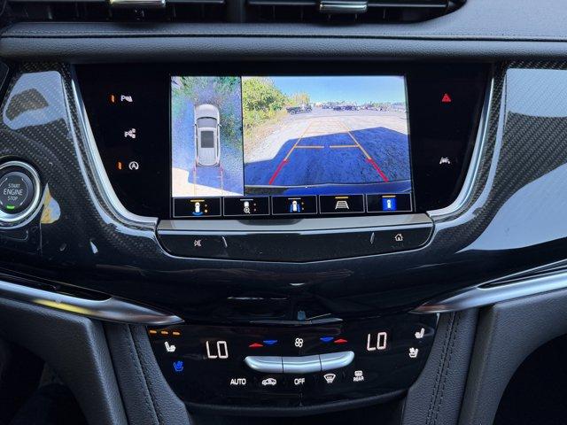 2025 Cadillac XT6 Vehicle Photo in LEOMINSTER, MA 01453-2952