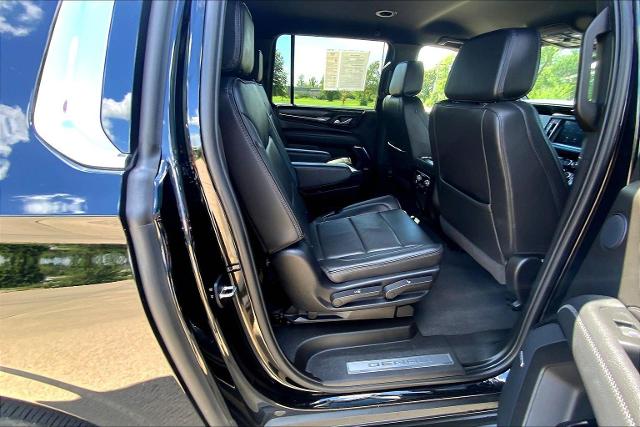 2024 GMC Yukon XL Vehicle Photo in TOPEKA, KS 66609-0000