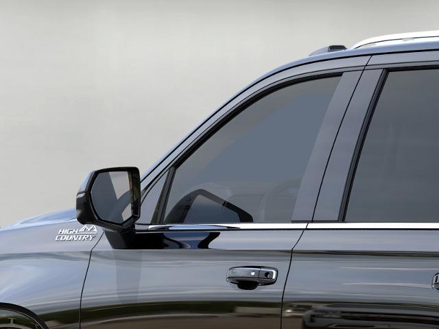 2025 Chevrolet Suburban Vehicle Photo in NEENAH, WI 54956-2243