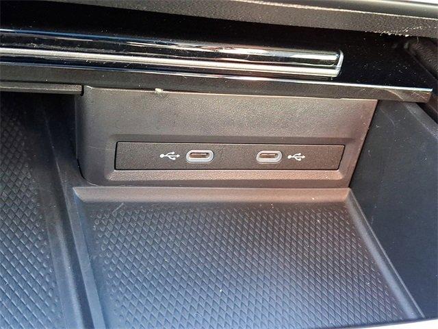 2024 Volkswagen Atlas Cross Sport Vehicle Photo in Willow Grove, PA 19090