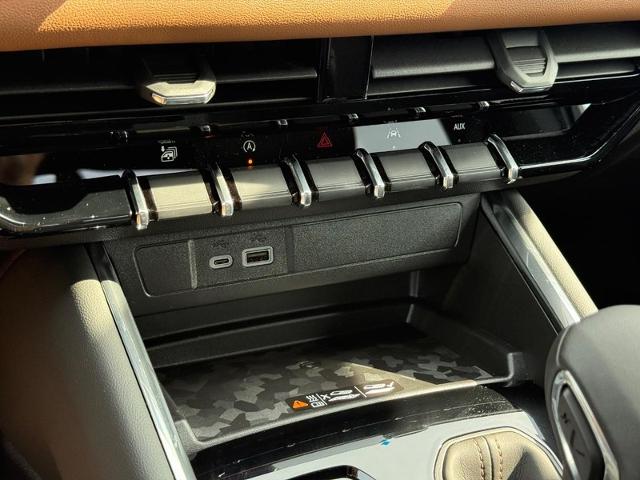 2025 GMC Canyon Vehicle Photo in COLUMBIA, MO 65203-3903