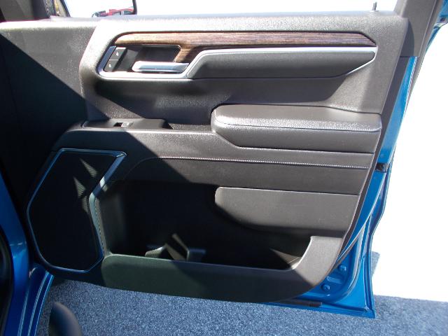 2022 GMC Sierra 1500 Vehicle Photo in LOWELL, MA 01852-4336