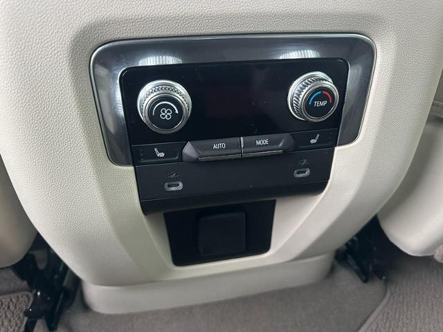 2023 GMC Yukon Vehicle Photo in COLUMBIA, MO 65203-3903