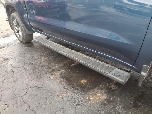 2022 Chevrolet Silverado 1500 photo 7 of 21
