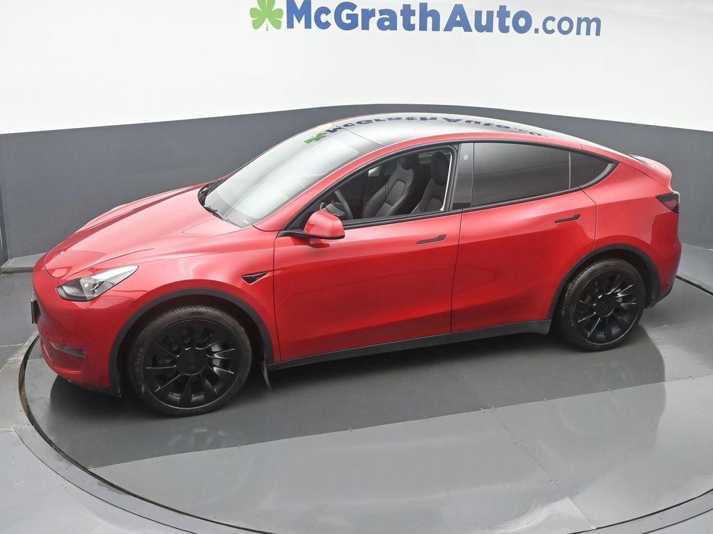 2023 Tesla Model Y Vehicle Photo in Cedar Rapids, IA 52402