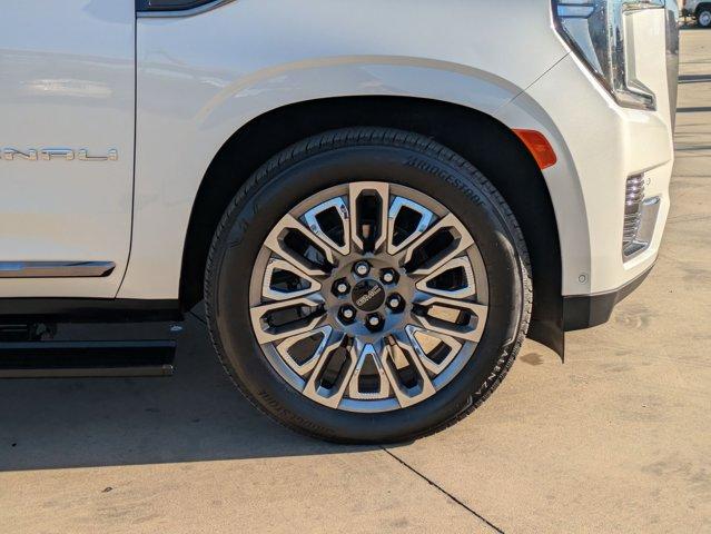 2024 GMC Yukon XL Vehicle Photo in SELMA, TX 78154-1459