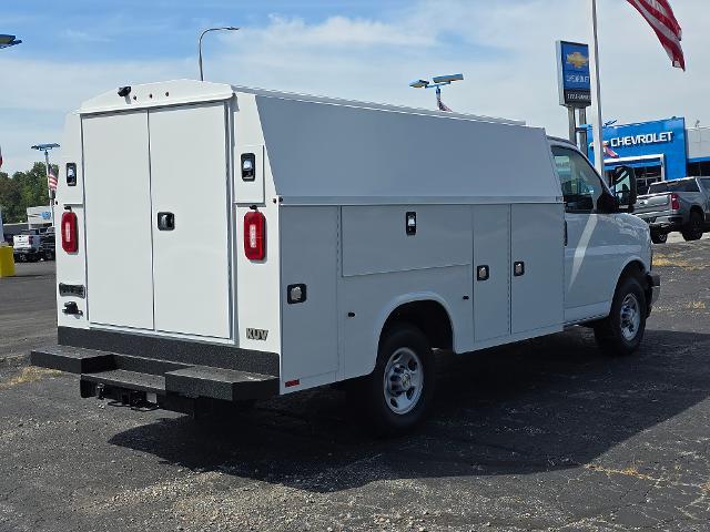 2025 Chevrolet Express Commercial Cutaway Vehicle Photo in INDEPENDENCE, MO 64055-1314