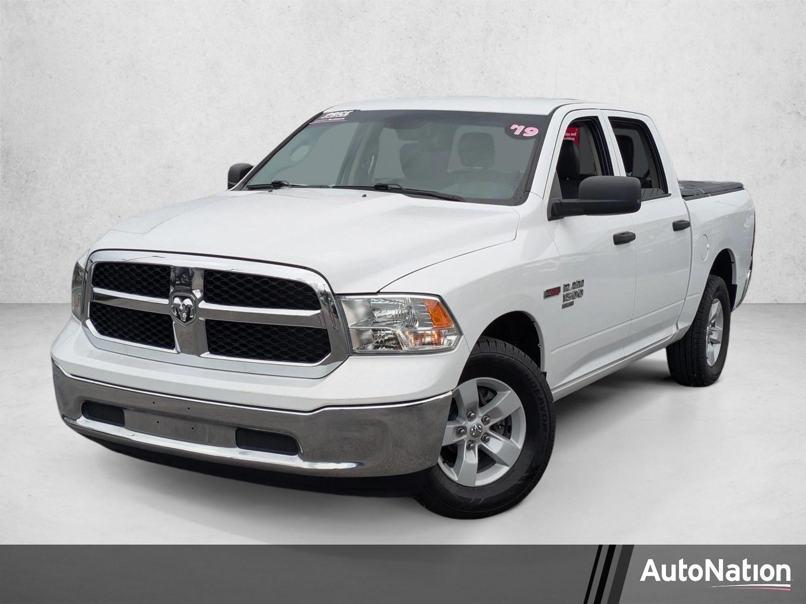 2019 Ram 1500 Classic Vehicle Photo in Bradenton, FL 34207