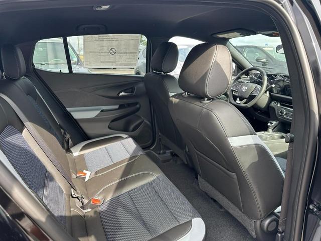 2025 Buick Envista Vehicle Photo in COLUMBIA, MO 65203-3903