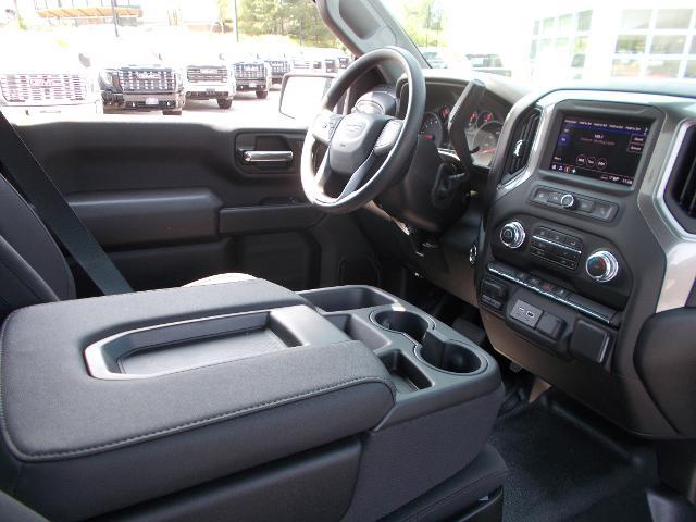2025 GMC Sierra 2500 HD Vehicle Photo in LOWELL, MA 01852-4336