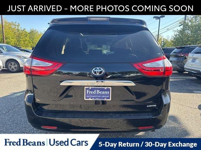 2019 Toyota Sienna Vehicle Photo in Flemington, NJ 08822