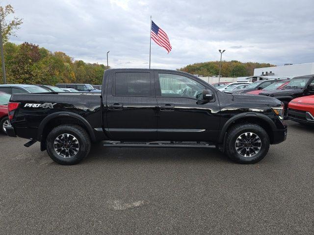 2021 Nissan Titan Vehicle Photo in Pleasant Hills, PA 15236