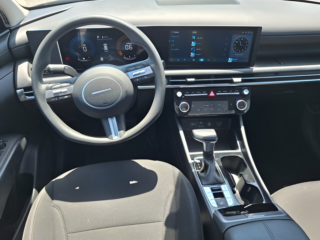 2026 Hyundai Tucson photo 9 of 30