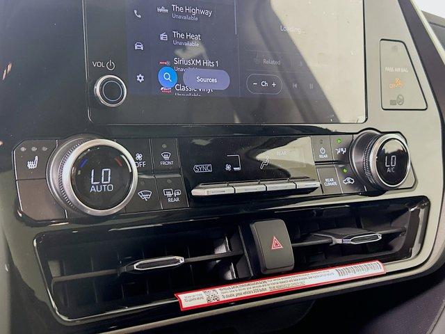 2025 Toyota Highlander Vehicle Photo in Flemington, NJ 08822