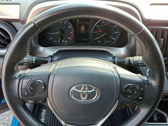 2018 Toyota RAV4 Vehicle Photo in DANBURY, CT 06810-5034