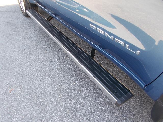 2024 GMC Sierra 1500 Vehicle Photo in LOWELL, MA 01852-4336