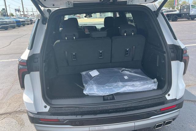 2025 Chevrolet Traverse Vehicle Photo in TOPEKA, KS 66609-0000