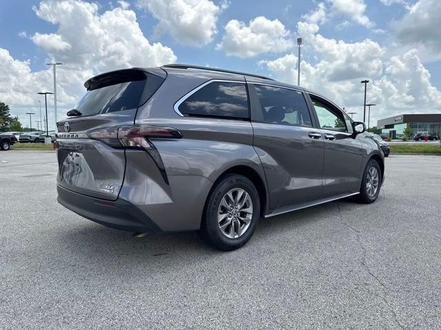 2024 Toyota Sienna Vehicle Photo in Jonesboro, AR 72404