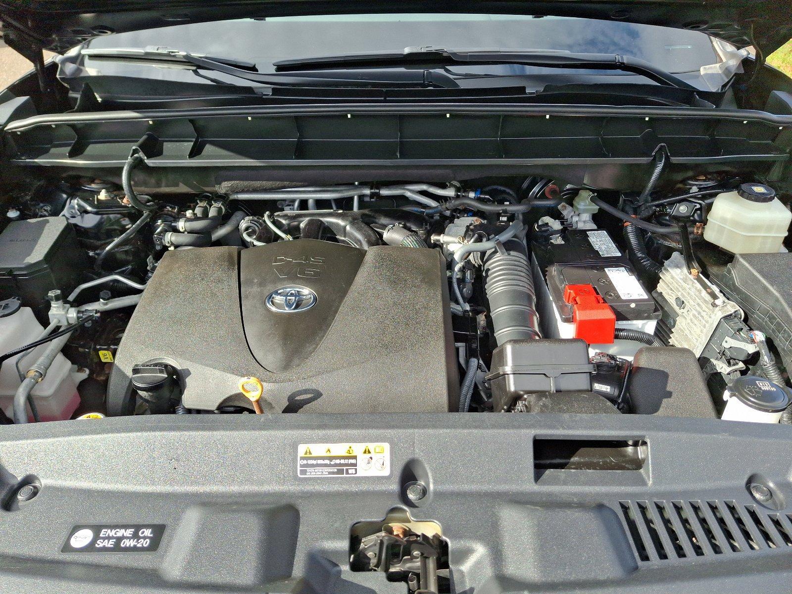 2022 Toyota Highlander Vehicle Photo in Trevose, PA 19053