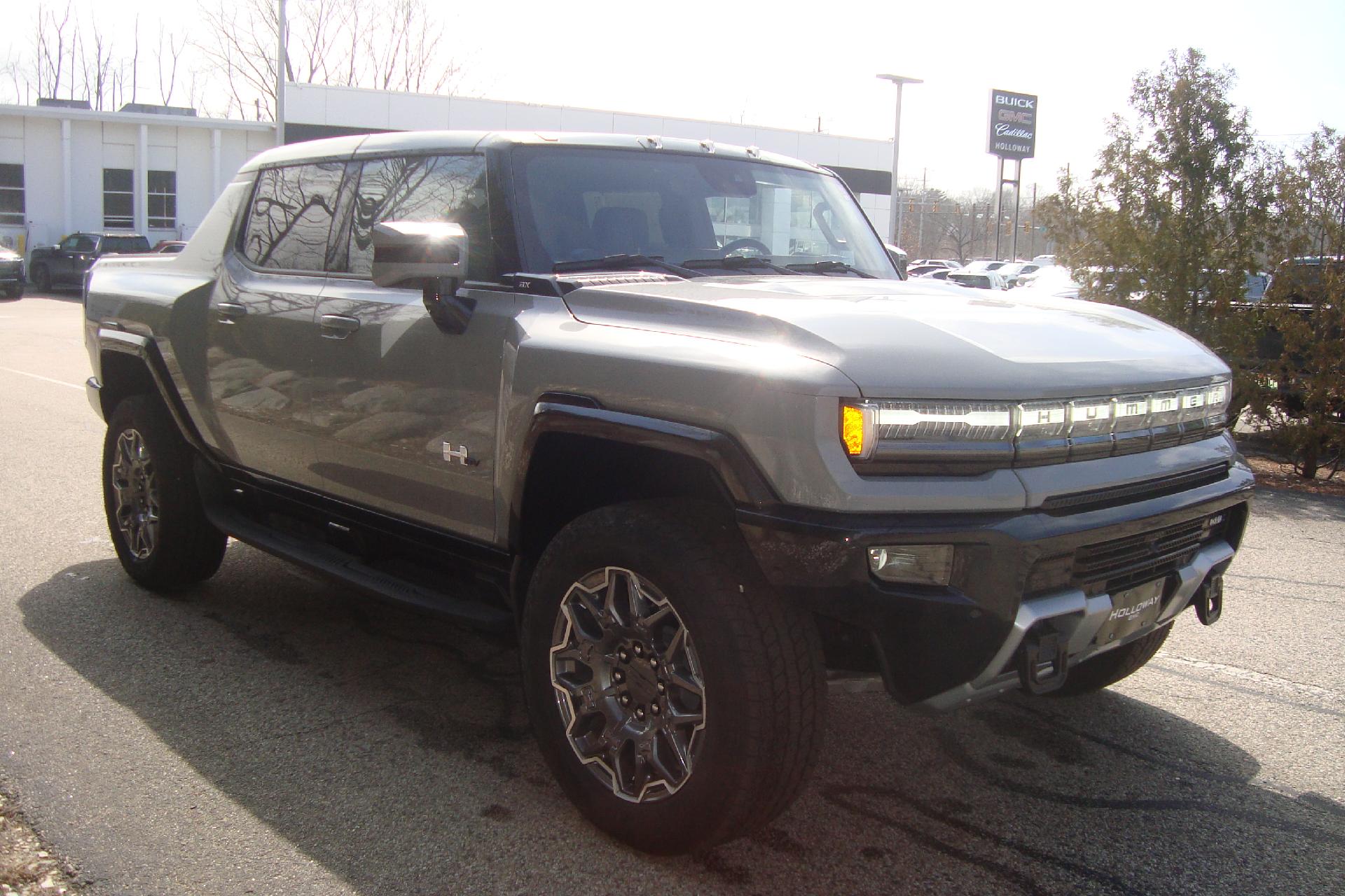 2025 GMC HUMMER EV Pickup Vehicle Photo in PORTSMOUTH, NH 03801-4196