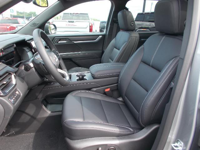 2025 GMC Acadia Vehicle Photo in LOWELL, MA 01852-4336