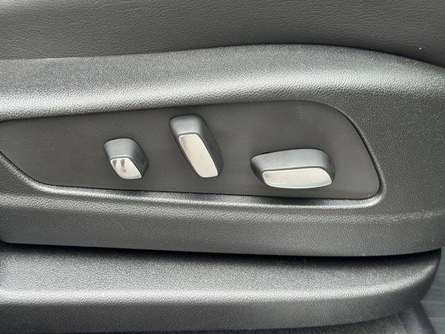 2025 Cadillac XT5 Vehicle Photo in LEOMINSTER, MA 01453-2952