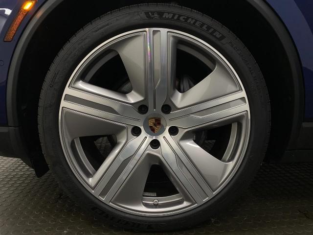 2024 Porsche Macan Vehicle Photo in Appleton, WI 54913