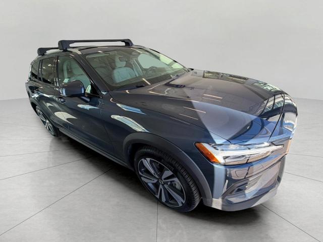 2026 Volvo V60 Cross Country Vehicle Photo in Appleton, WI 54913