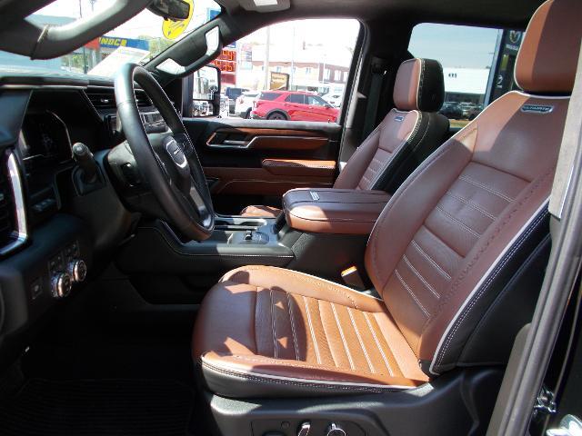 2024 GMC Sierra 3500 HD Vehicle Photo in LOWELL, MA 01852-4336