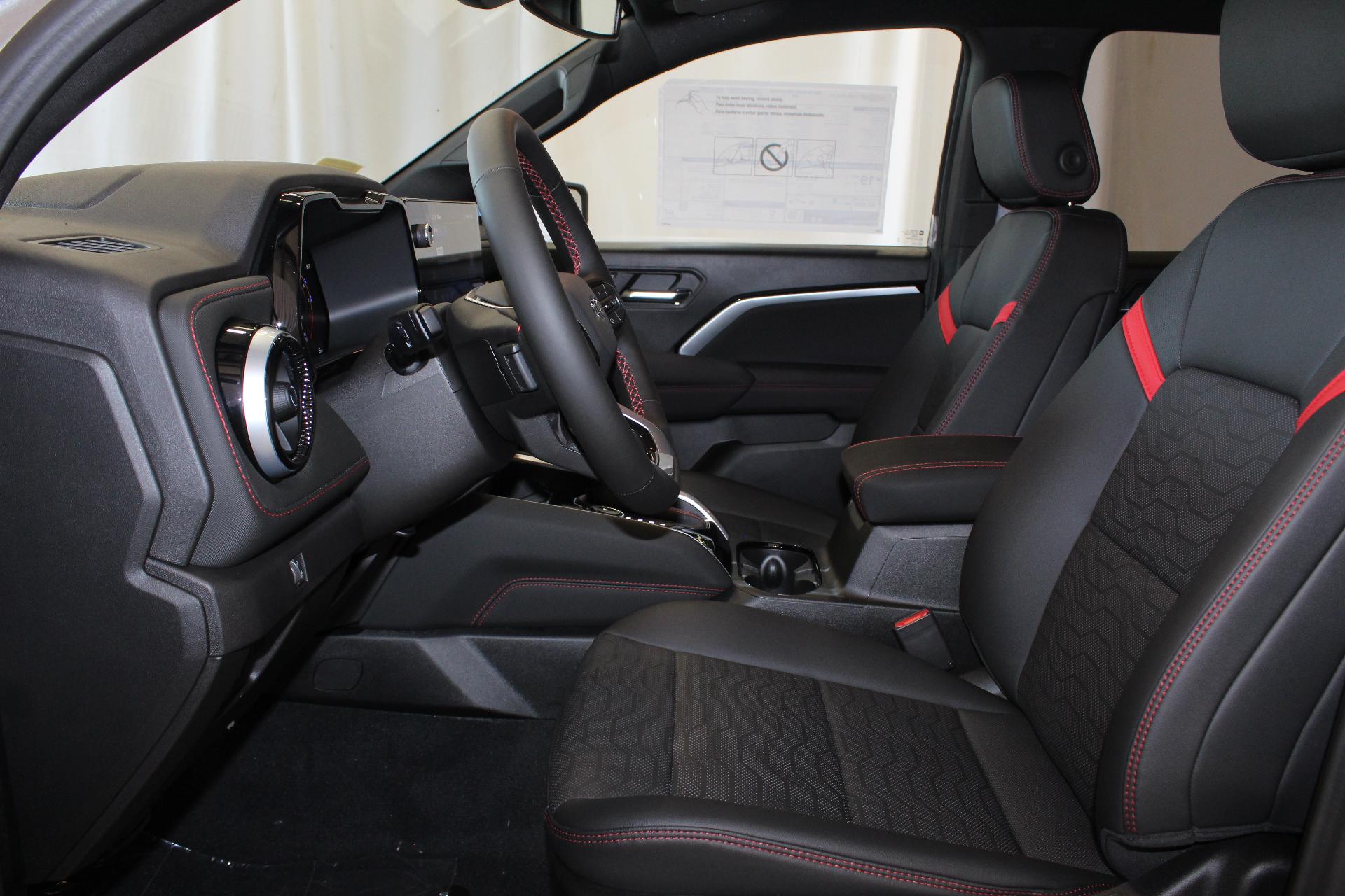 2026 Chevrolet Colorado Vehicle Photo in NORTHAMPTON, MA 01060-1120